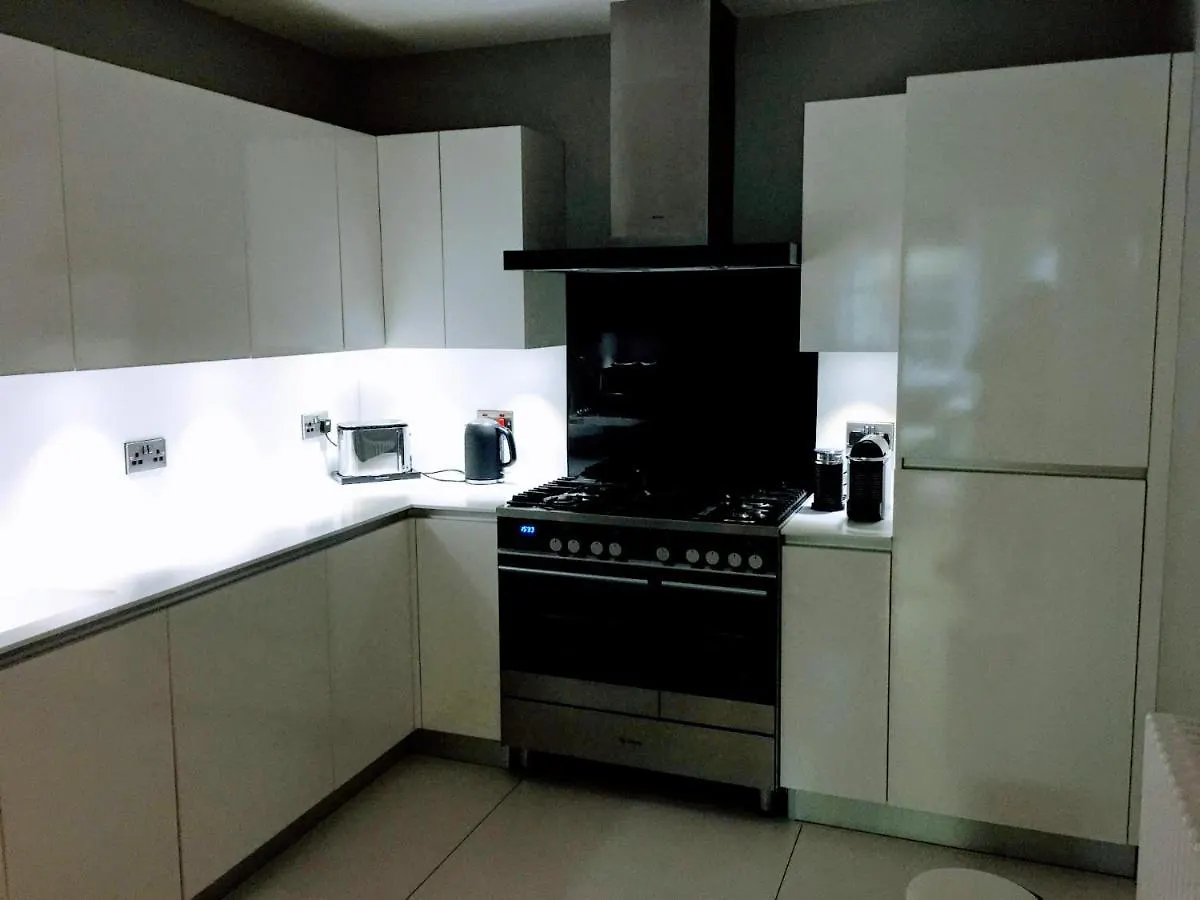 Luxury Apartment In The Heart Of The City Edinburgh