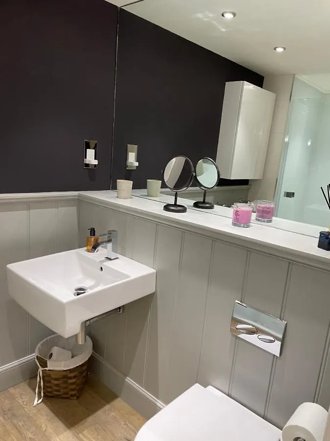 Luxury Apartment In The Heart Of The City Edinburgh